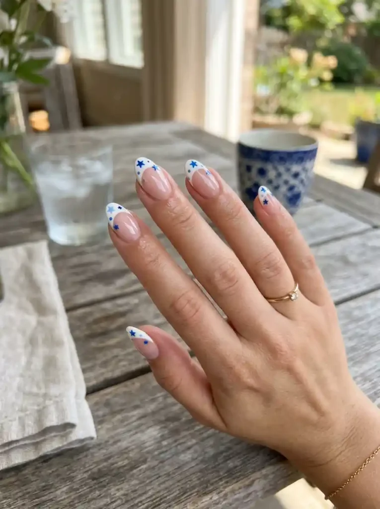 11-Simple 4th of July Nail