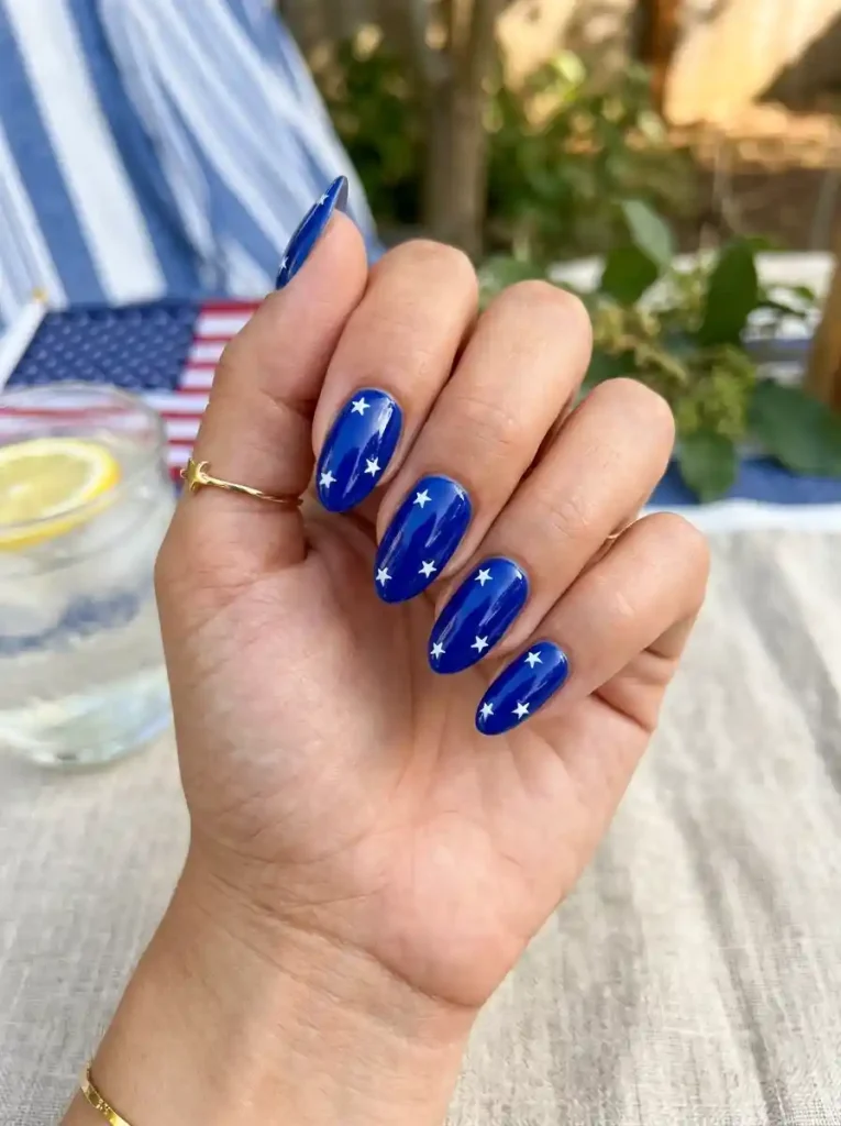 18-Simple 4th of July Nail