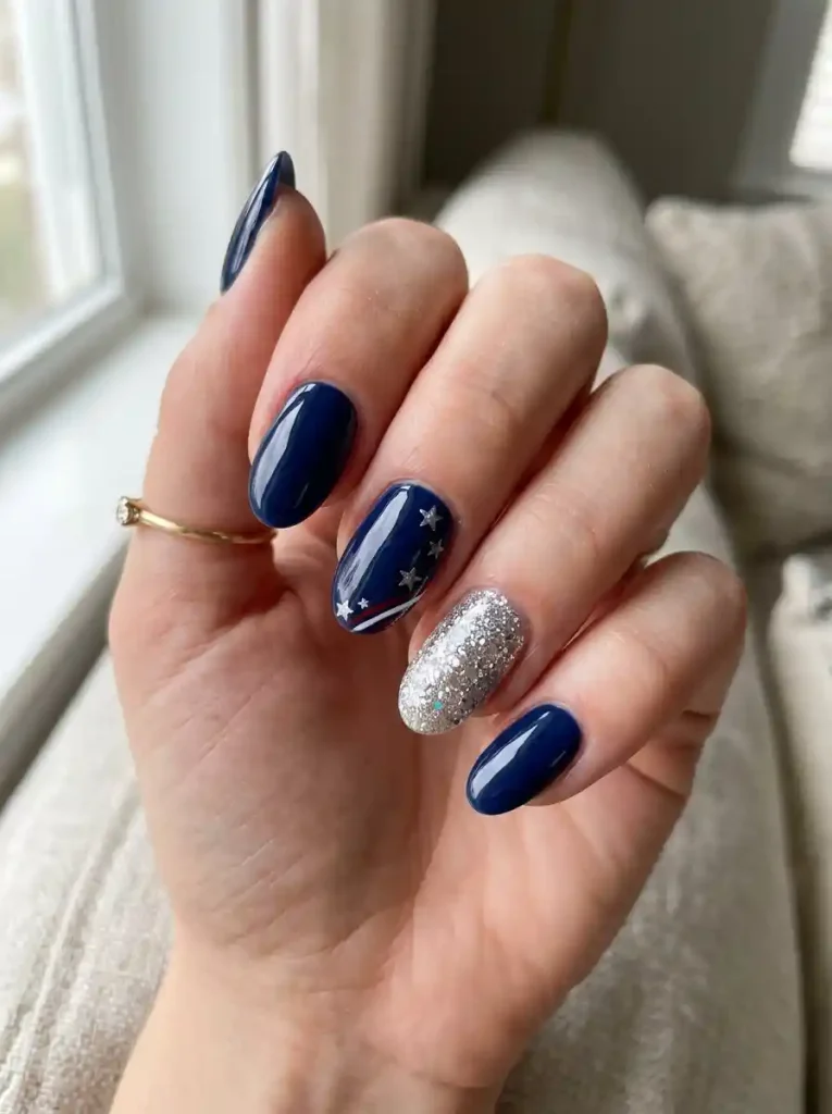 3-Simple 4th of July Nail